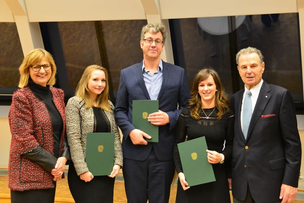 Bundesministerin Maria Patek verlieh am 28. November das Sixtus Lanner Stipendium in Wien. Mit dem Stipendium werden außerordentliche Studienleistungen im Zusammenhang mit der Entwicklung des ländlichen Raums gefördert.