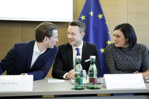 Klausurtagung - Bundeskanzler Sebastian Kurz, Bundesminister Gernot Blümel und Bundesministerin Elisabeth Köstinger