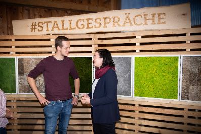 Gemeinsam mit der Landjugend Steiermark lud Nachhaltigkeitsministerin Elisabeth K&ouml;stinger zu der Premiere der &quot;Stallgespr&auml;che&quot; in der Steiermark.