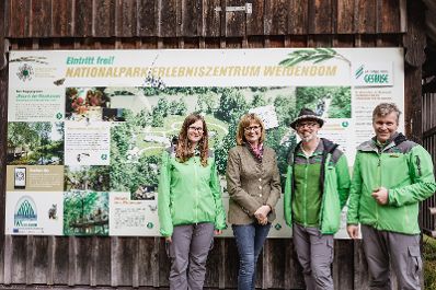 Nachhaltigkeitsministerin Maria Patek besuchte den Nationalpark Ges&auml;use in der Steiermark.