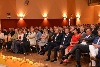 Nachhaltigkeitsministerin Maria Patek besuchte am 4. September die Rieder Messe.